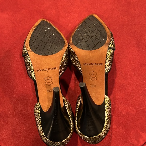 Gold and Black Donald Pliner Heels - Picture 3 of 5